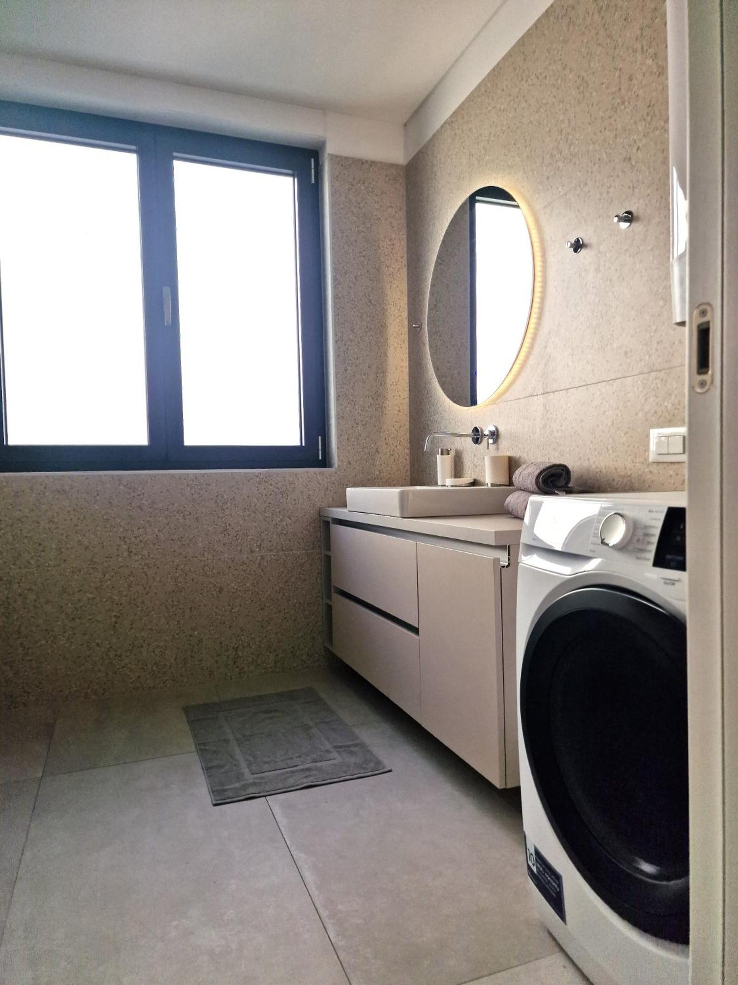 Apartment Tina Baska Voda Bagian luar foto