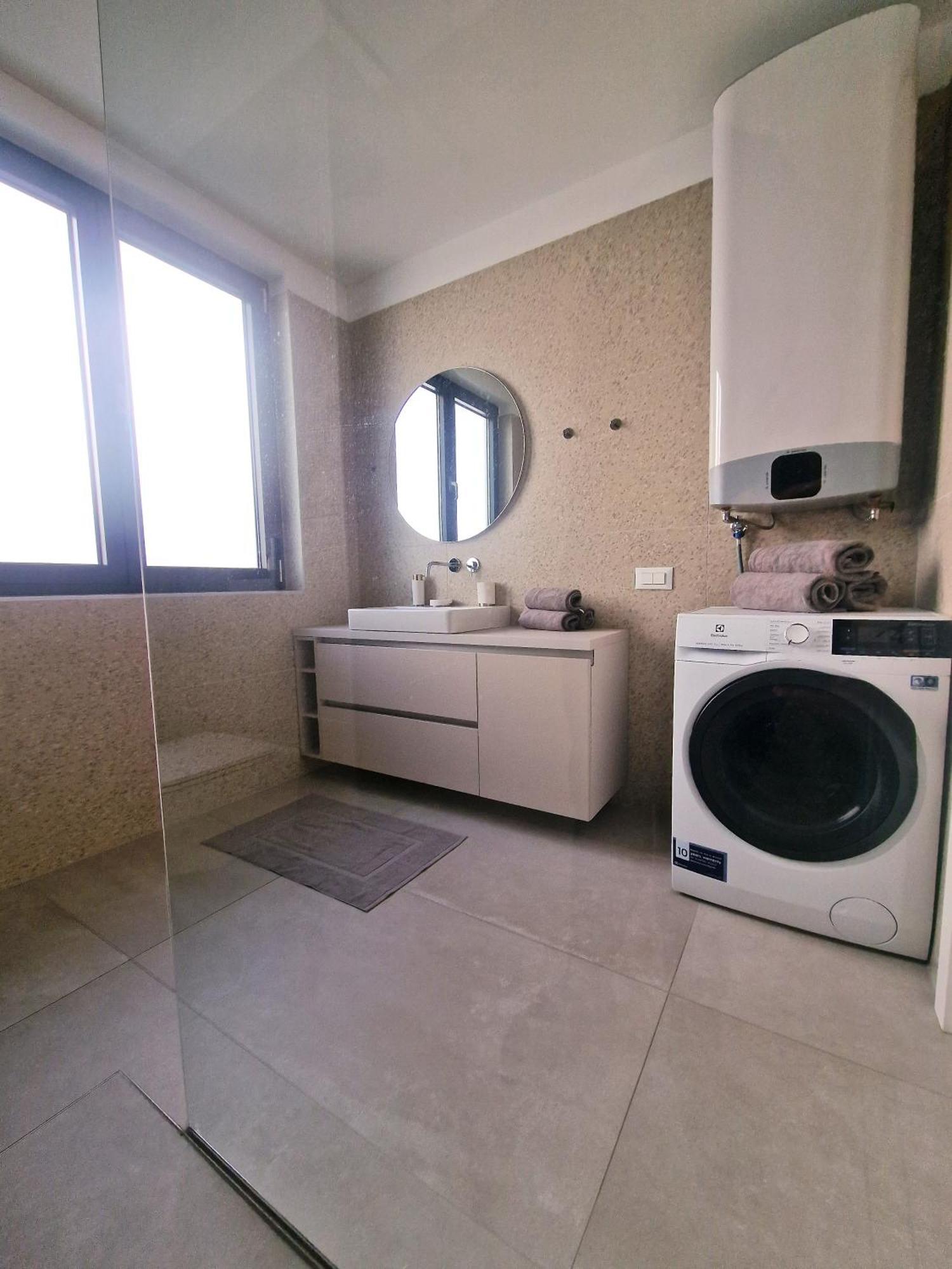 Apartment Tina Baska Voda Bagian luar foto